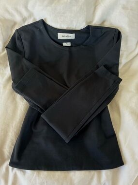 Aritzia Babaton Black Long Sleeve Crewneck Tee